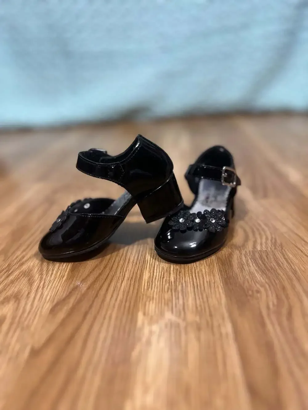 Rachel Shoes Girls Black Patent Mary Jane Dress Heels with Flower Accents